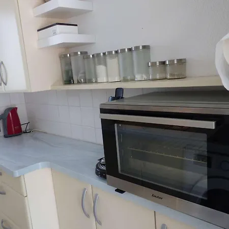 Mazet Climatisé Avec Terrasse Au Lavandou - Fr-1-308-78 Сasa de vacaciones *