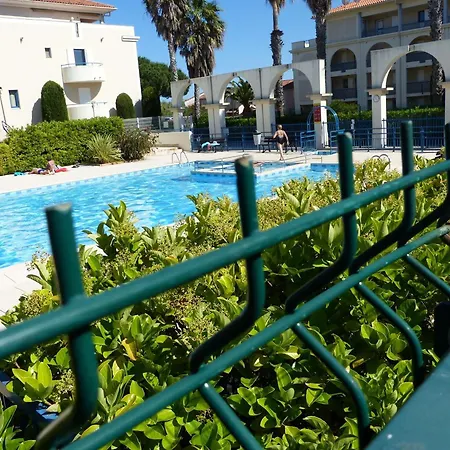 Mazet Climatisé Avec Terrasse Au Lavandou - Fr-1-308-78 *